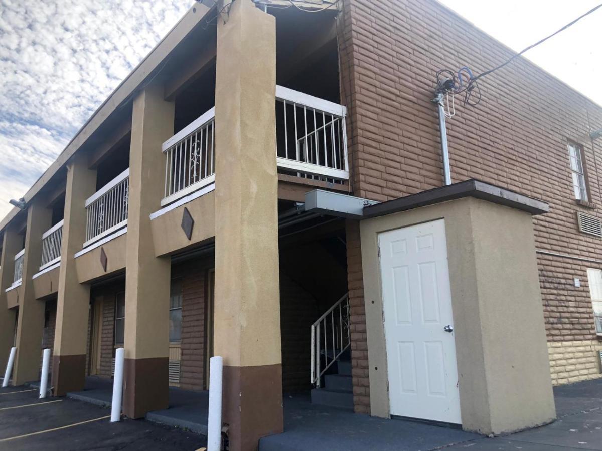 Airport Inn And Suites Tulsa Esterno foto