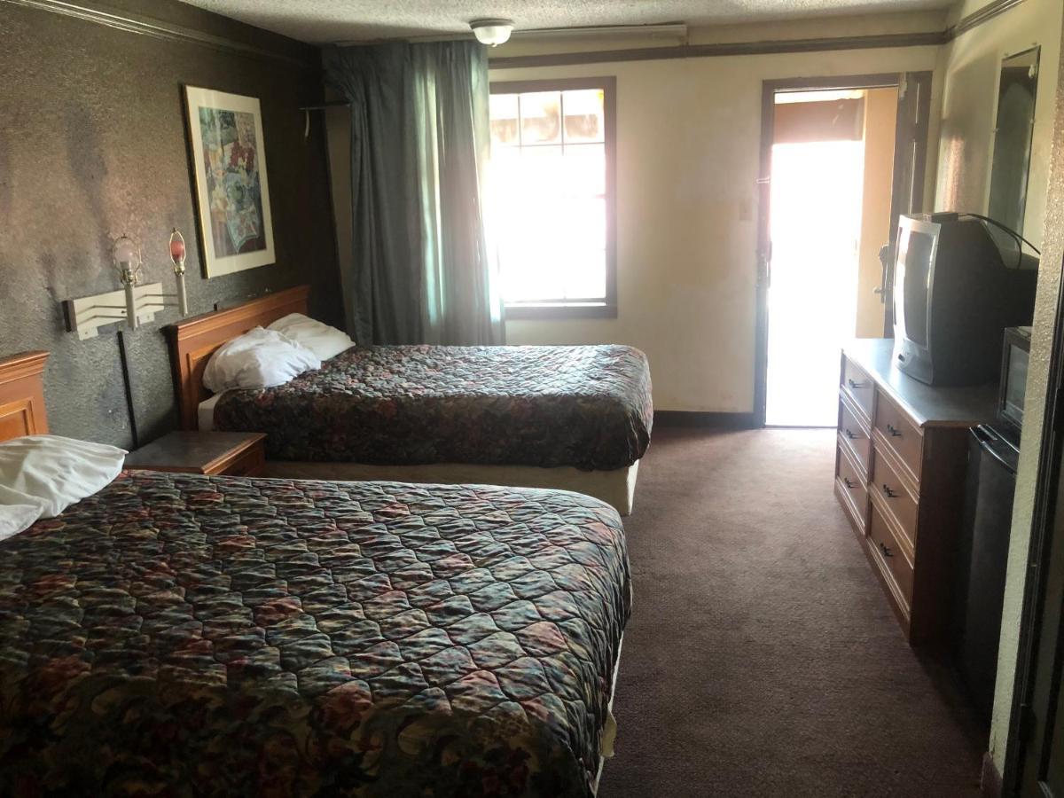 Airport Inn And Suites Tulsa Esterno foto